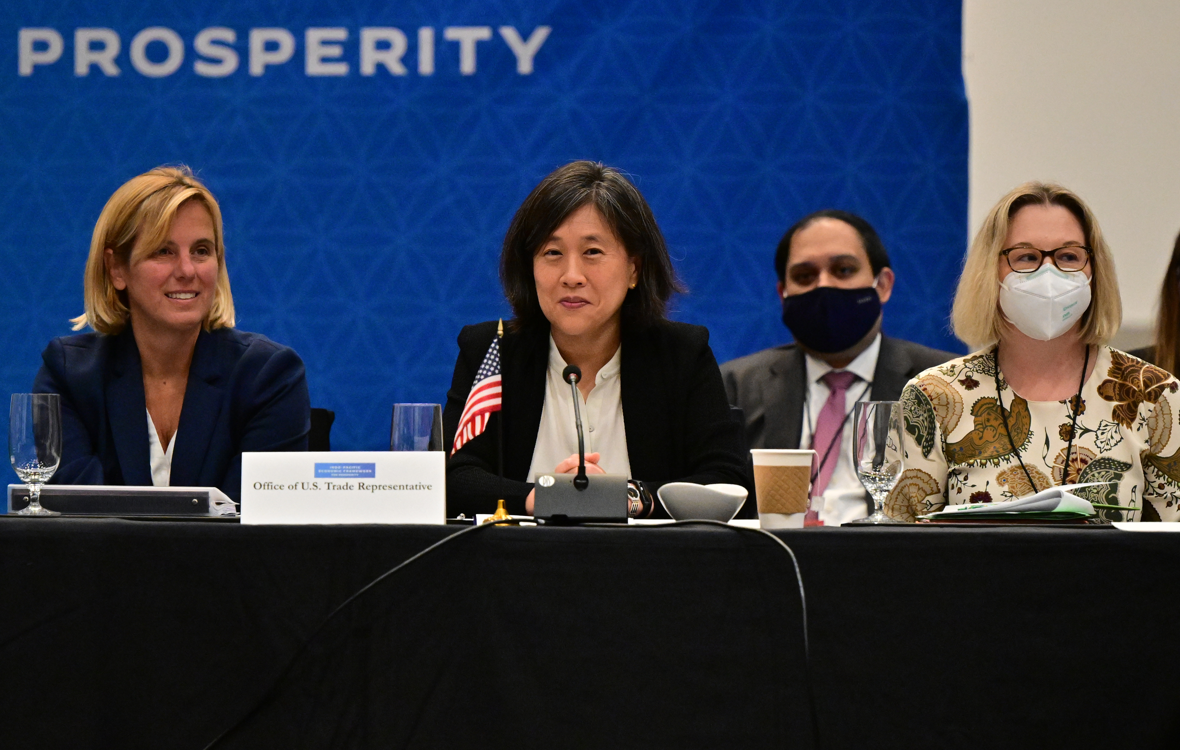Đại diện Thương mại Mỹ Katherine Tai (giữa) phát biểu tại Hội nghị bộ trưởng Kinh tế Ấn Độ Dương - Thái Bình Dương (IPEM) ở California tháng 9/2022. Ảnh: AFP