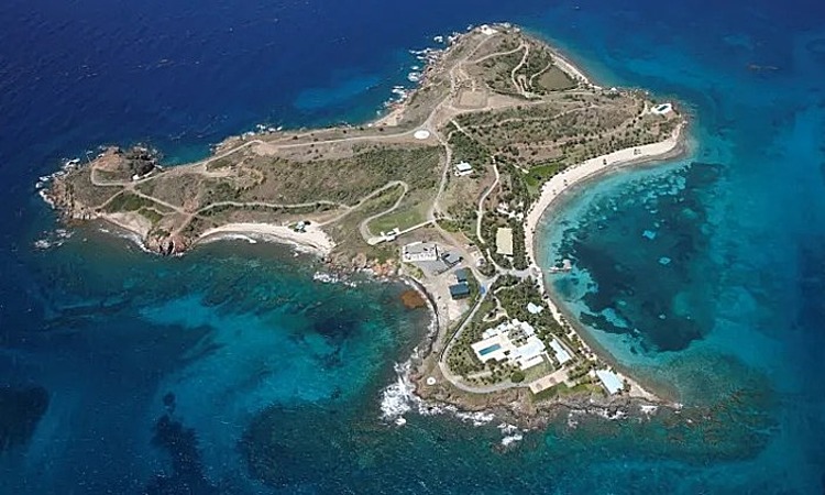 106035234-1563907926369rtx70ia-5859-1811-1683250333 Đảo Little St. James nhìn từ trên cao ngày 21/7/2019. Ảnh: Reuters