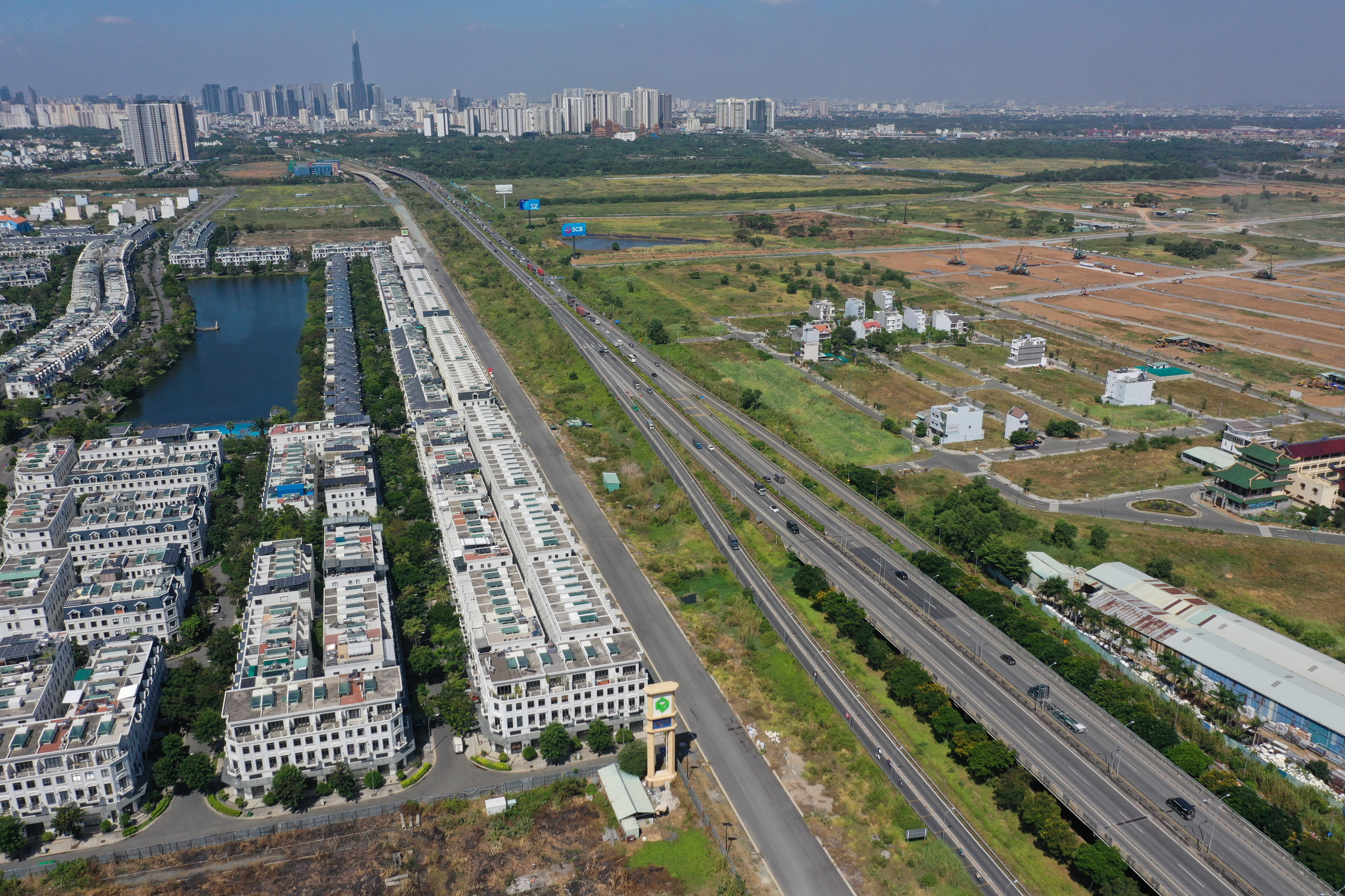 182c05e5a51be0fb8b97c6bdcc6886-4619-4765-1684832671 Bất động sản khu Đông TP HCM quanh khu vực Thủ Thiêm. Ảnh: Quỳnh Trần