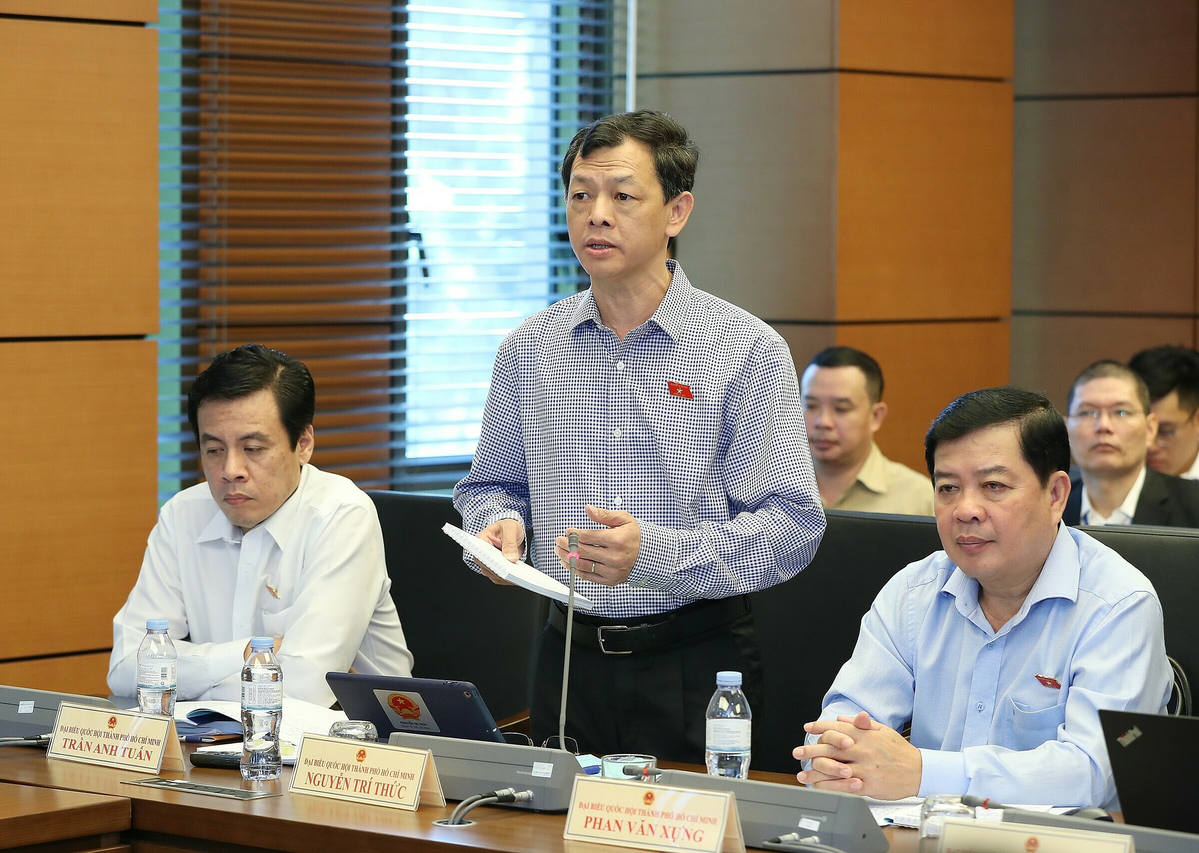 221020220156-1022to2-12-168499-9062-7008-1684992162 Bác sĩ Nguyễn Tri Thức, Giám đốc Bệnh viện Chợ Rẫy, TP HCM. Ảnh: Media Quốc hội