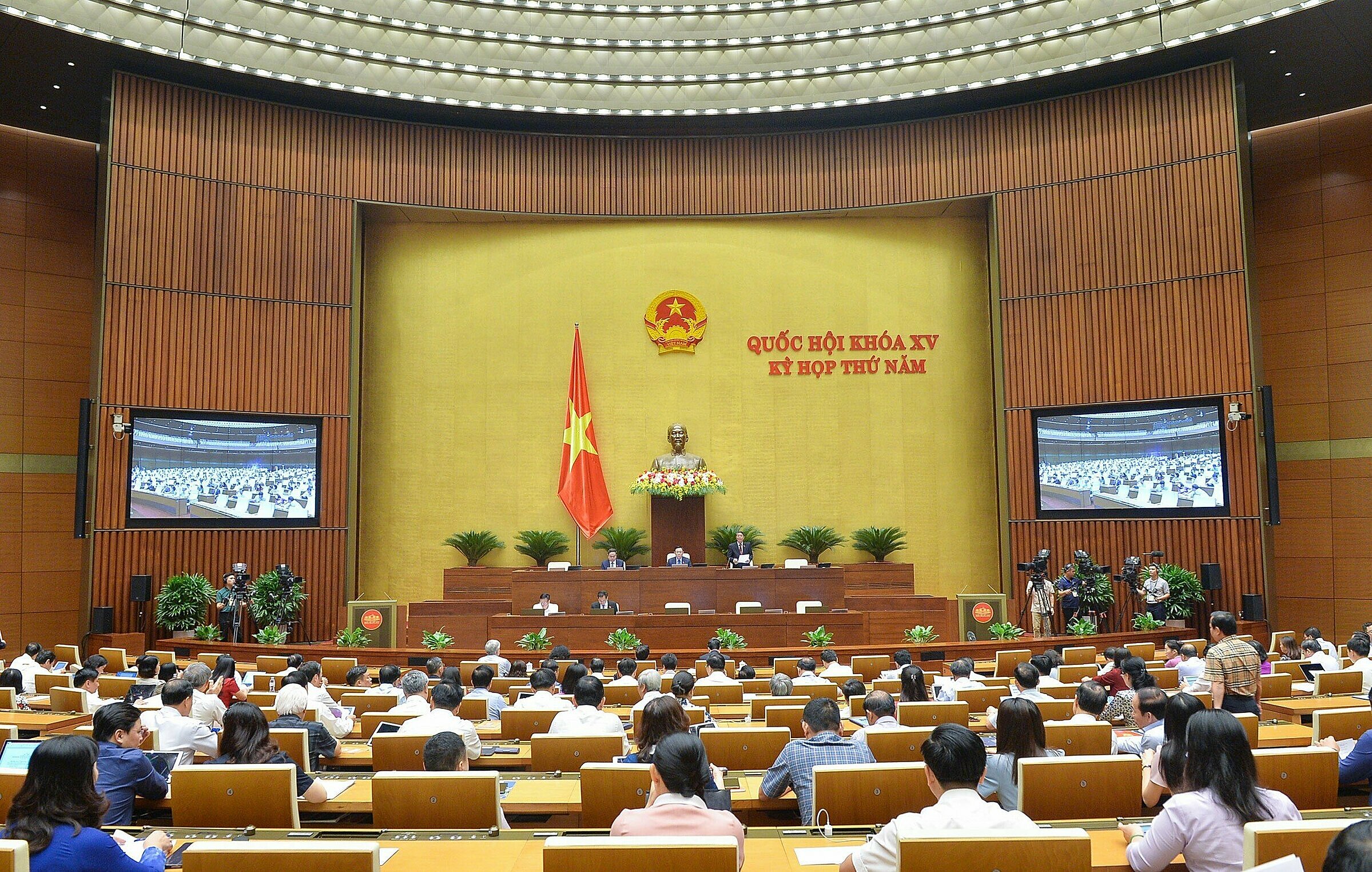 240520230810-z4371297676439-c2-8735-8868-1684940654 Quang cảnh ngày làm việc 24/5, kỳ họp thứ 5. Ảnh: Media Quốc hội