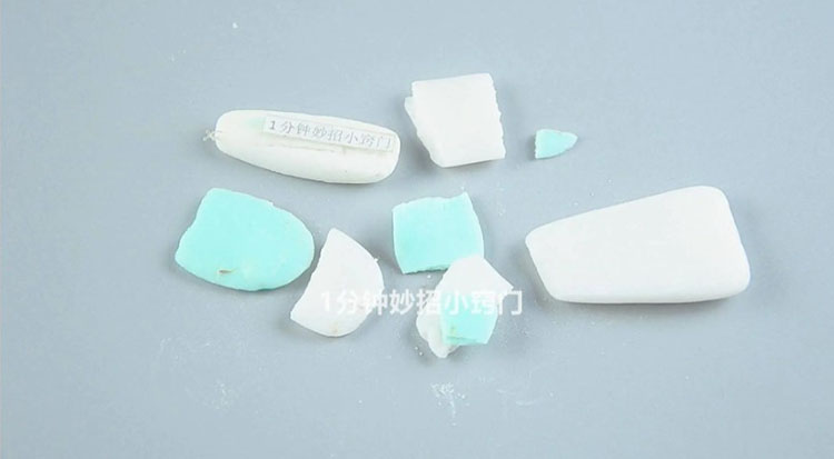 cong-1-1-9799-1685090160 Đầu vụn xà phòng sau khi sử dụng có thể được tái sử dụng để khử mùi hôi của cống. Ảnh: aboluowang