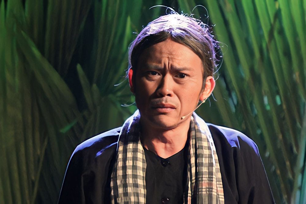 hoai-linh-hiu-hiu-1-4282-1684300943 Hoài Linh trong vai ông lão miền Tây của kịch chuyển thể truyện Nguyễn Ngọc Tư.