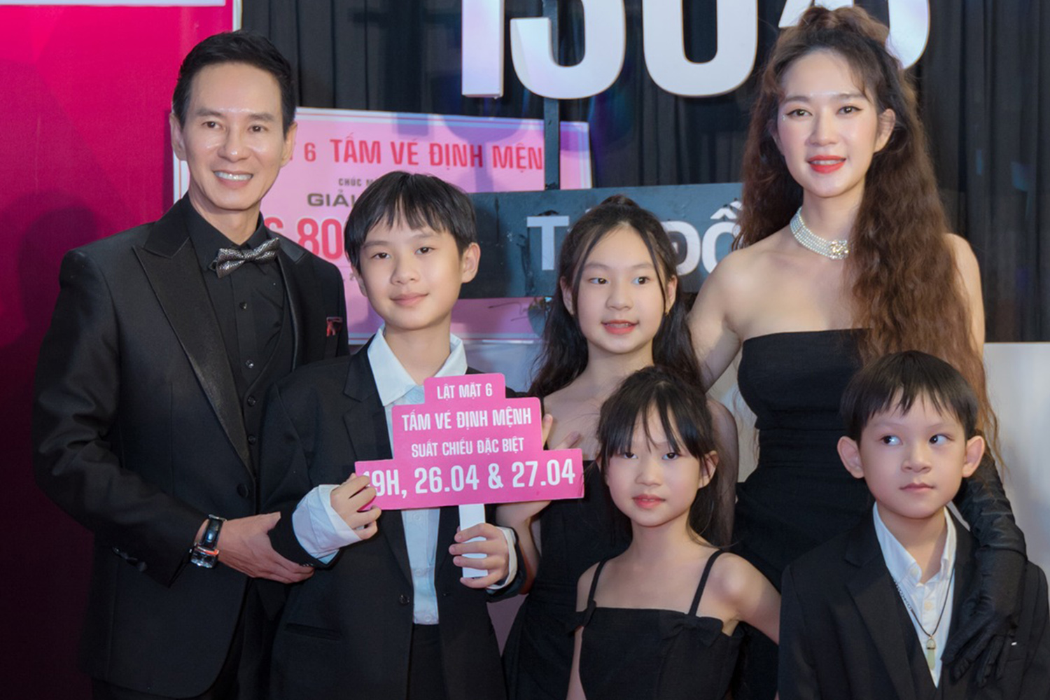 ly-hai-con-gai-2-jpeg-5650-1683513221 Lý Hải và gia đình trong buổi công chiếu phim Lật mặt 6 cuối tháng 4 tại TP HCM. Ảnh: Lê Tuấn