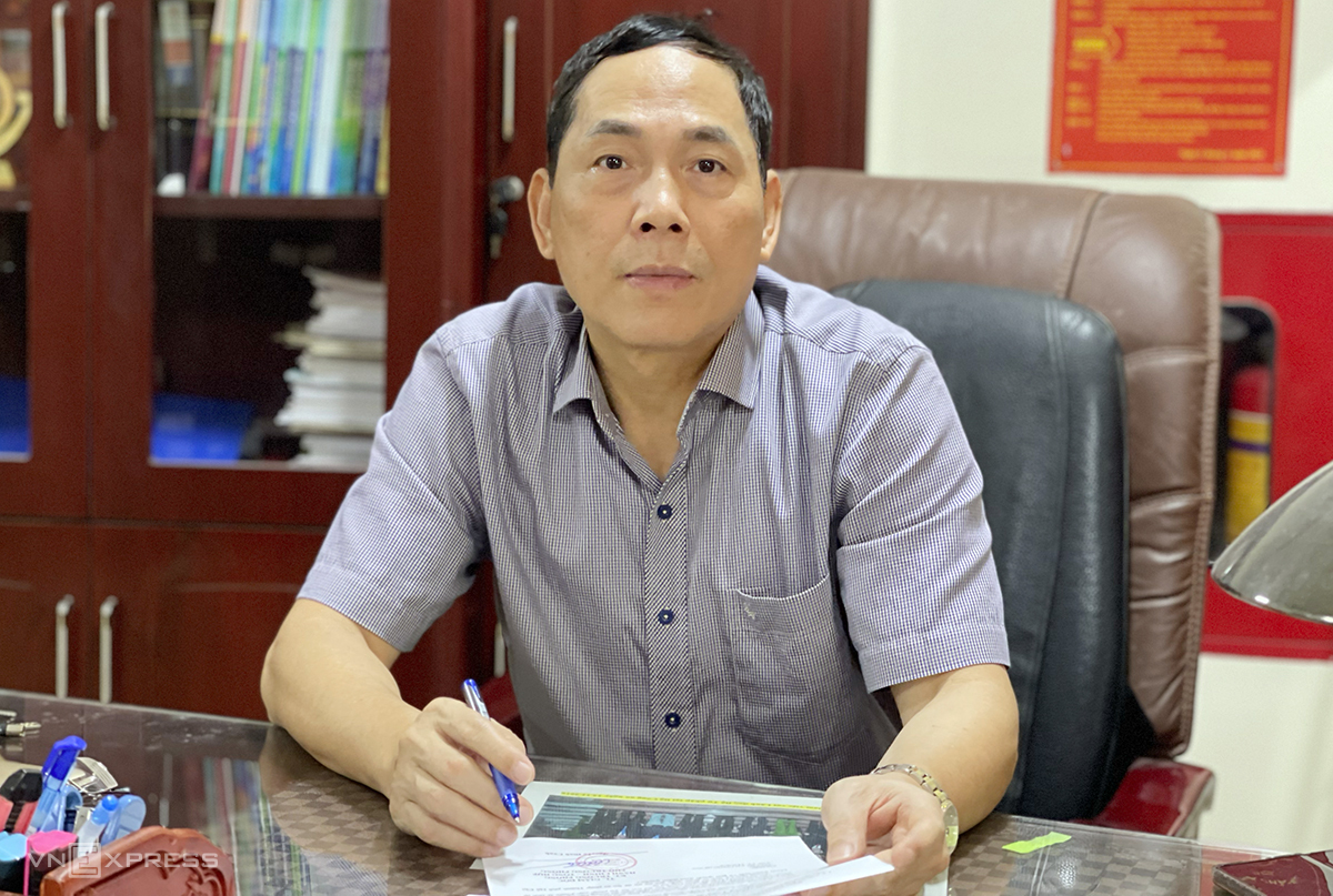 hu-ng-tu-pha-p-9734-1689923780 Ông Hoàng Quốc Hùng khi chưa bị bắt, tháng 4/2023. Ảnh: Phạm Dự