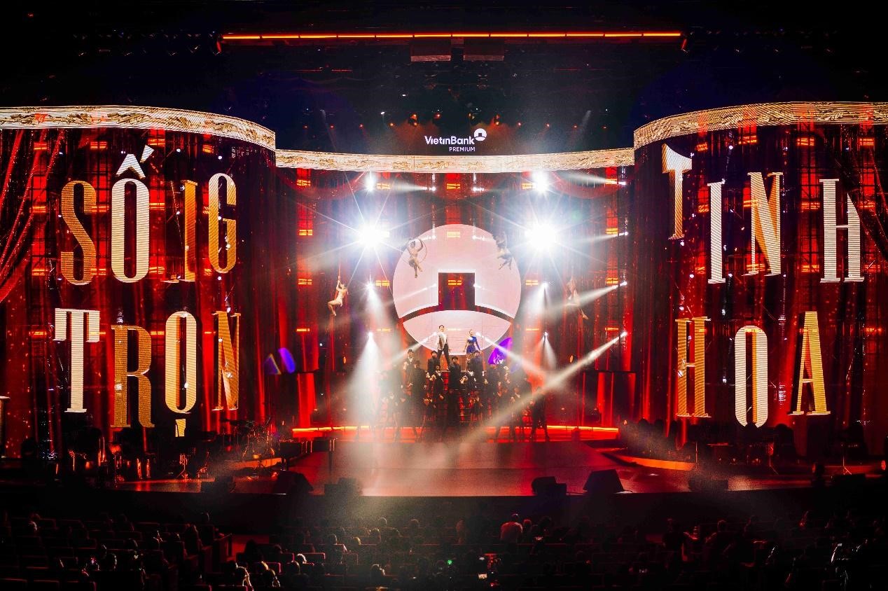 Toàn cảnh sân khấu Sống trọn Tinh hoa. Ảnh: Vietinbank