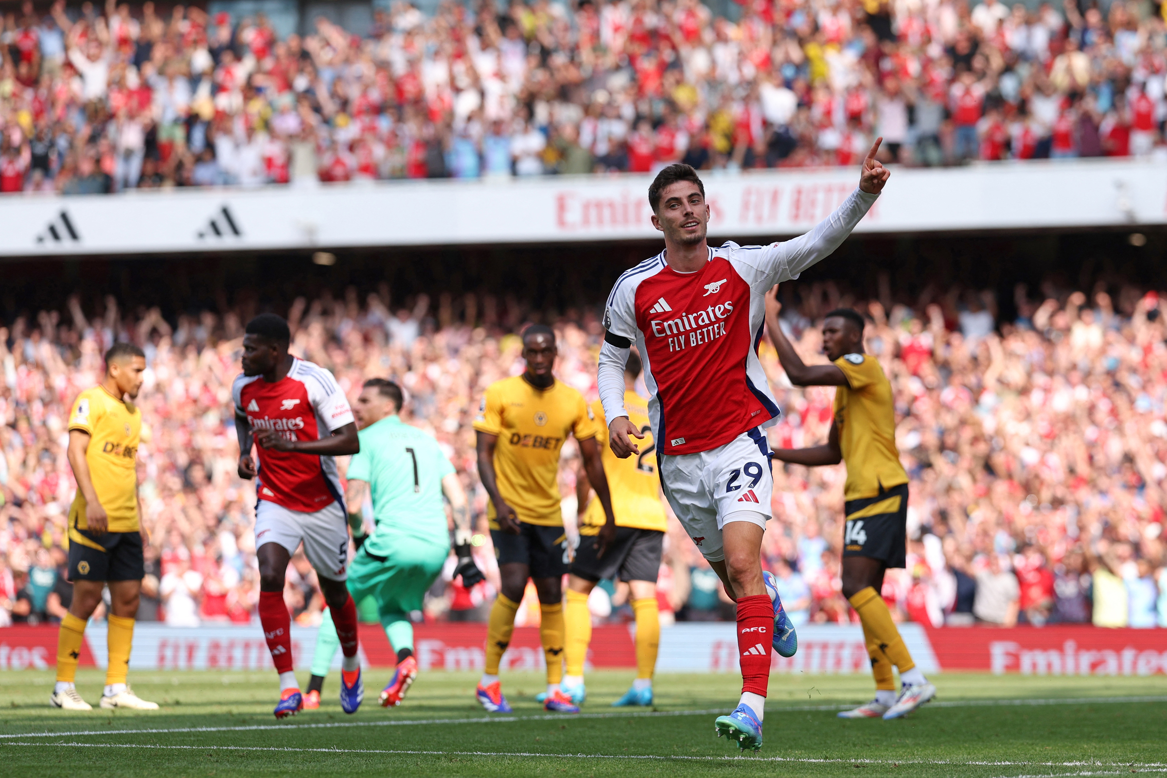 Tiền đạo Kai Havertz mừng sau khi ghi bàn mở tỷ số trận Arsenal - Fulham trên sân Emirates ở vòng 1 Ngoại hạng Anh ngày 17/8/2024. Ảnh: AFP.