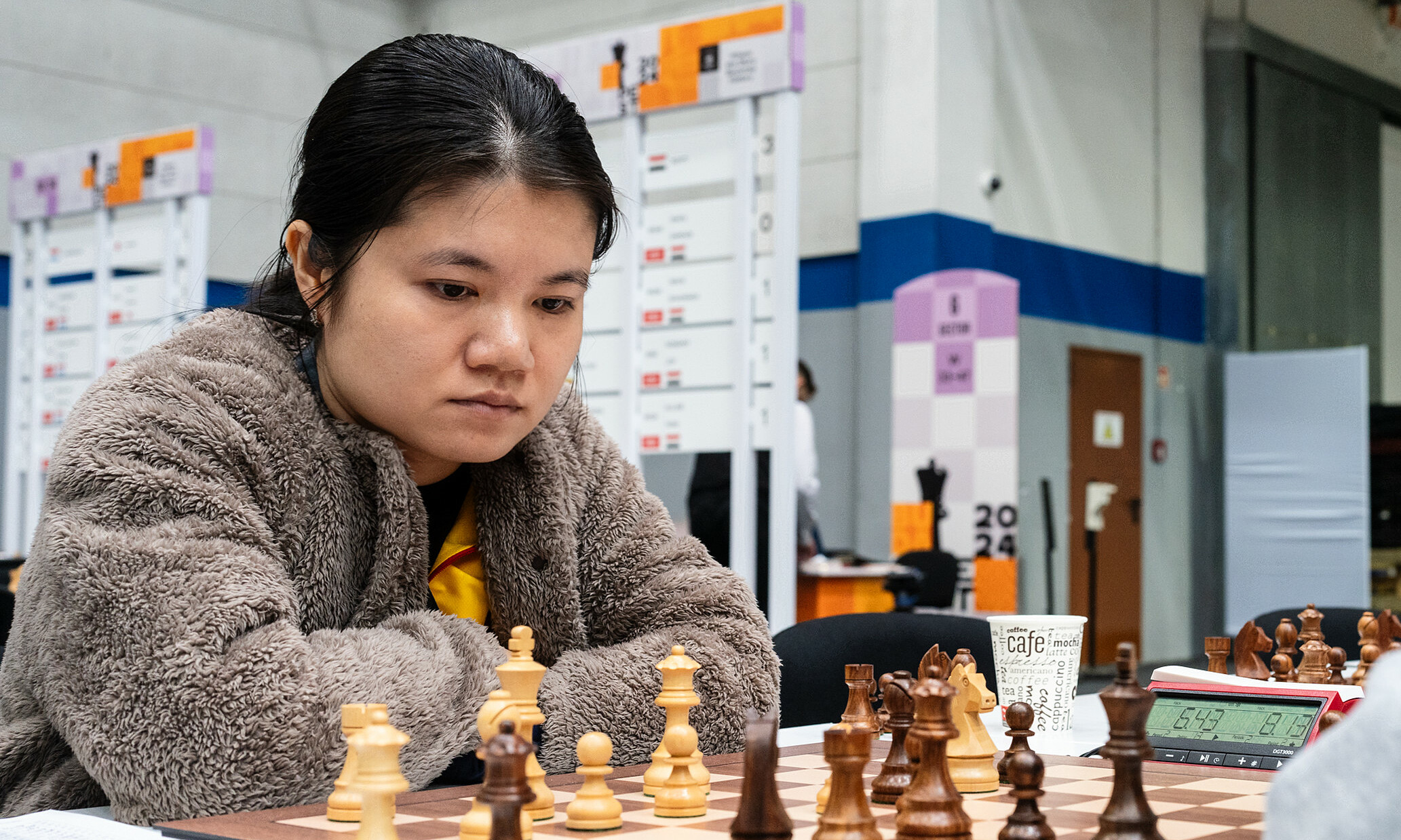 Phạm Lê Thảo Nguyên trong một ván đấu ở Olympiad cờ vua 2024 tại Budapest, Hungary. Ảnh: FIDE