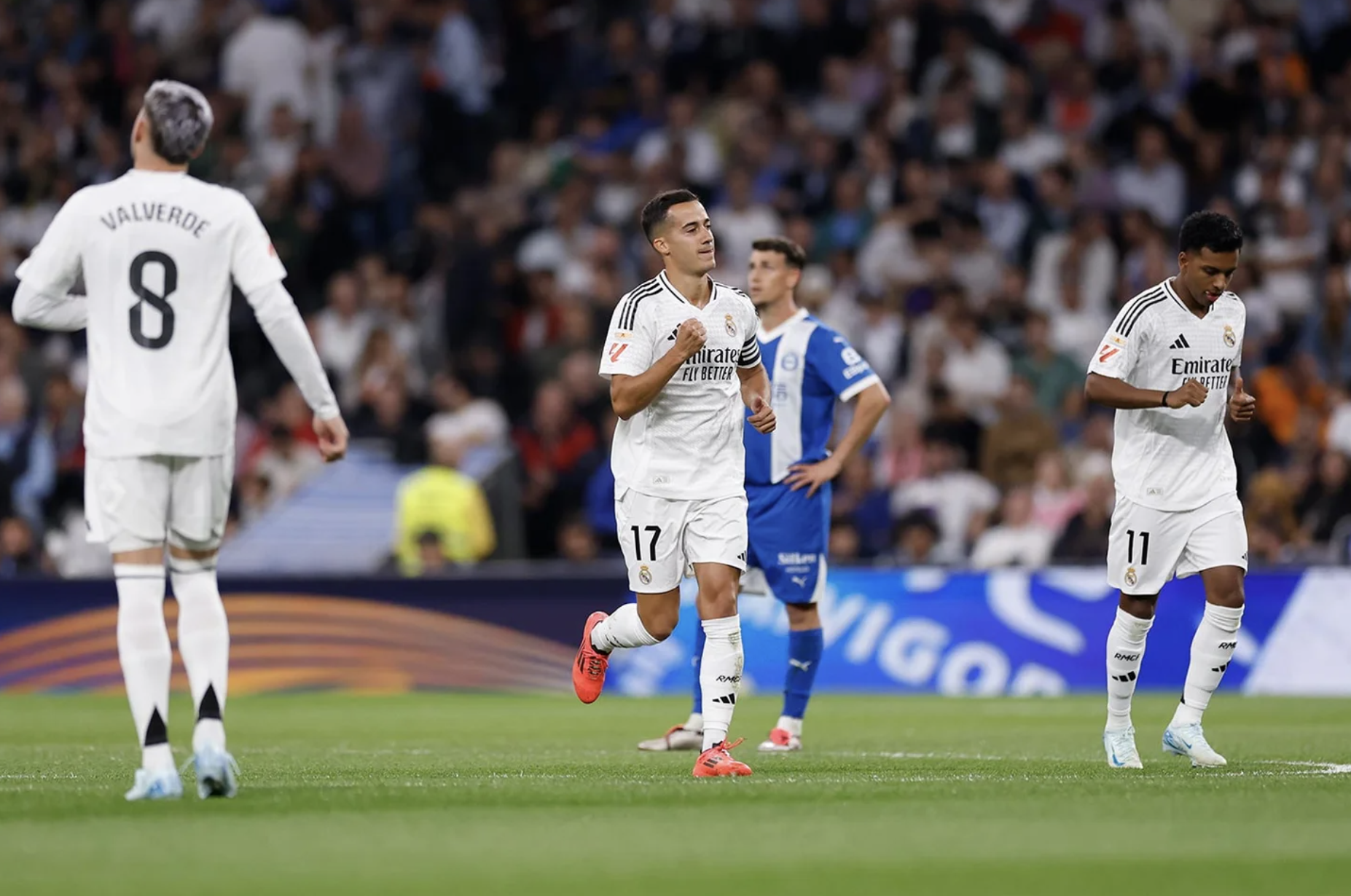 Vazquez (số 17) mừng bàn mở tỷ số cho Real. Ảnh: realmadrid.com