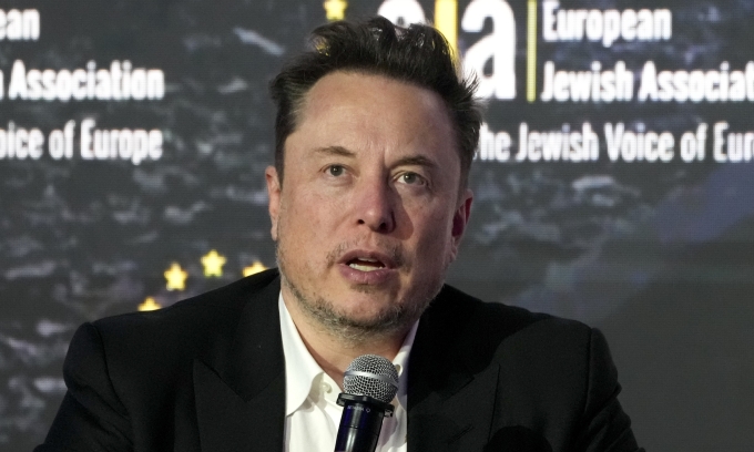 ap24210680768282-3805-1731632413 Tỷ phú Mỹ Elon Musk tại Krakow, Ba Lan, ngày 22/1. Ảnh: AP