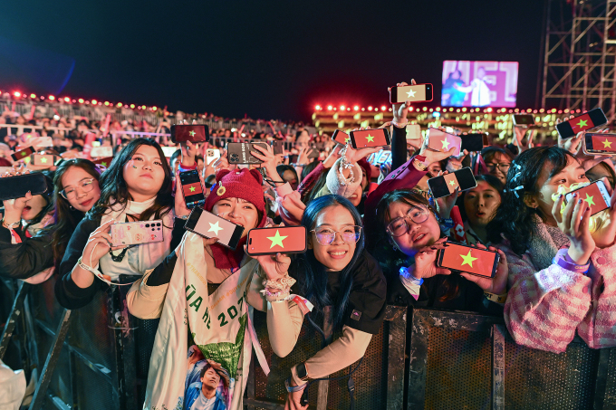 anh-trai-cho-ng-gai-1734233809-9041-8874-1734233980 Một góc khán giả trong concert. Ảnh: Giang Huy