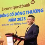Ông Nguyễn Đức Thụy, Chủ tịch Hội đồng quản trị LienVietPostBank tại phiên họp cổ đông thường niên năm 2023. Ảnh: LPB