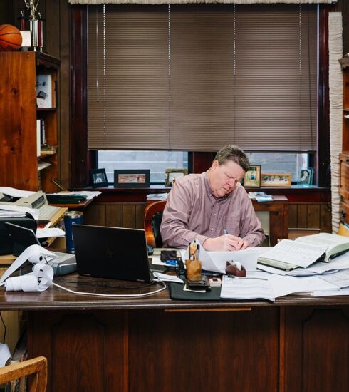 Sammons đến văn phòng làm việc từ 7h30 sáng. Ảnh: Bloomberg