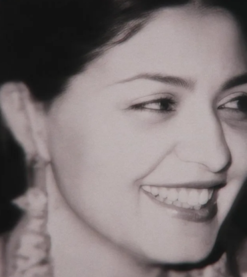 Gia đình và bạn bè mô tả Shakereh có vóc dáng cao ráo, đường nét sắc sảo, mang khí chất quý phái, phóng khoáng. Ảnh: BBC