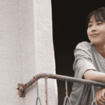 Nhân vật chính Chihiro có tinh thần lạc quan, tạo cho người xung quanh cái nhìn thiện cảm.