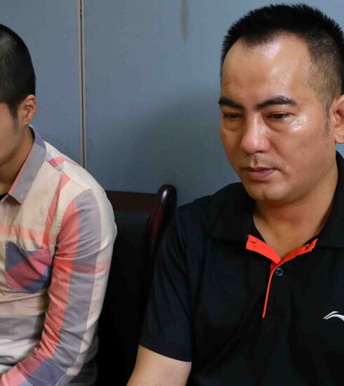 Nguyễn Quang Dũng (phải) và Đinh Tiến Sơn. Ảnh: Xuân Hoa