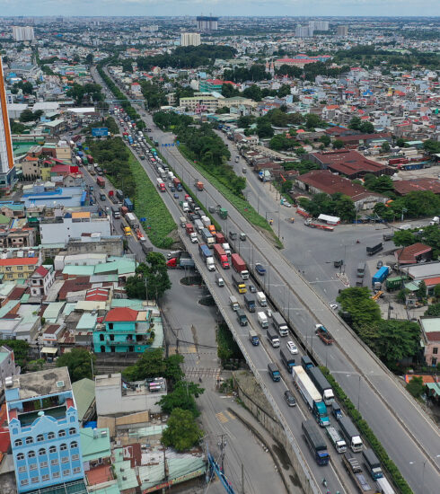 Cầu vượt Sóng Thần chụp và 8/2021. Ảnh: Quỳnh Trần