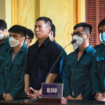 Tiến và các đồng phạm tại tòa. Ảnh: Hải Duyên