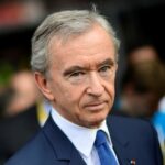 Bernard Arnault trong một sự kiện tại Paris năm 2017. Ảnh: Reuters