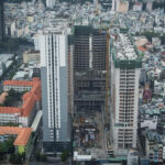 Hiện trạng dự án The Grand Manhattan trên đường Cô Giang, quận 1 hồi cuối tháng 2/2023. Ảnh: Châu Long