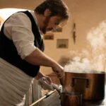 Dodin xem ẩm thực là niềm đam mê lớn nhất đời.