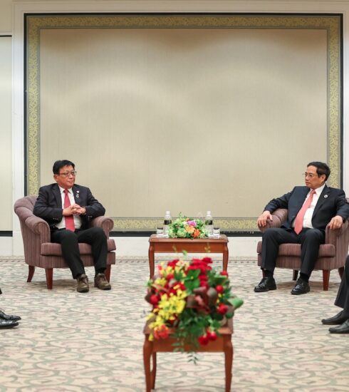 Thủ tướng Phạm Minh Chính tiếp lãnh đạo Tập đoàn Solitz, chiều tối 19/5, nhân tham dự Hội nghị thượng đỉnh G7 mở rộng. Ảnh: VGP