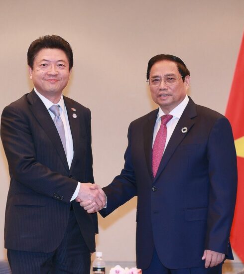 Thủ tướng Phạm Minh Chính tiếp ông Akio Yoshida, Chủ tịch điều hành Tập đoàn AEON, sáng 20/5. Ảnh: Dương Giang