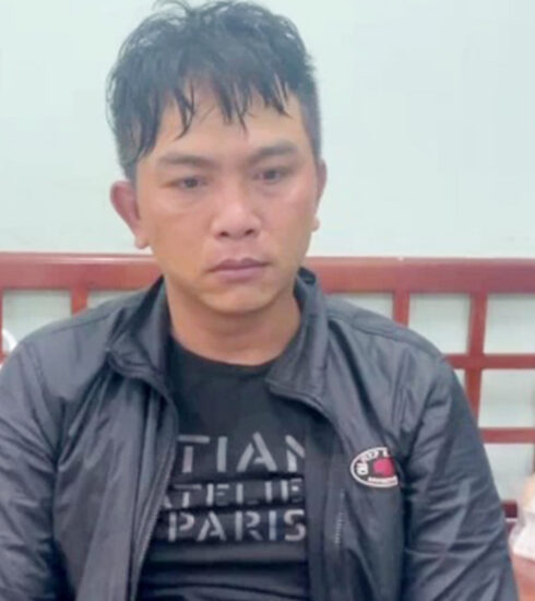 Tú tại cơ quan điều tra. Ảnh: Nhật Vy