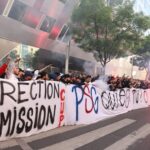 CĐV PSG biểu tình chống lại Messi, Neymar và một số nhân vật chủ chốt của CLB. Ảnh: LP