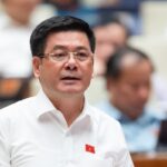 Bộ trưởng Công Thương Nguyễn Hồng Diên giải trình tại Quốc hội, chiều 1/6. Ảnh: Hoàng Phong