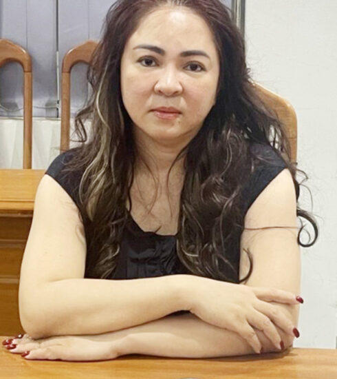 Bà Nguyễn Phương Hằng lúc bị bắt, tháng 3/2022. Ảnh: Công an TP HCM