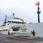 Tàu Viện sĩ Oparin cập cảng Nha Trang, ngày 17/5. Ảnh: Bùi Toàn