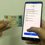 Mở tài khoản ngân hàng bằng phương thức định danh điện tử (eKYC). Ảnh: Quỳnh Trang