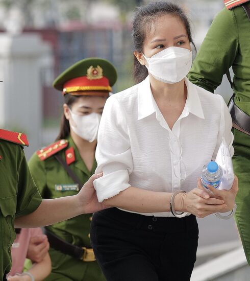 Cựu Cục trưởng Cục Lãnh sự Nguyễn Thị Hương Lan mới khắc phục 1,2 tỷ trong tổng 25 tỷ đồng nhận hối lộ. Ảnh: Ngọc Thành