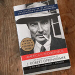 Bìa sách American Prometheus. Ảnh: BookLab by Bjorn