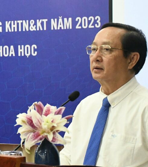 Bộ trưởng Huỳnh Thành Đạt phát biểu tại sự kiện sáng 15/8. Ảnh: QT