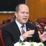 Bộ trưởng Nir Barkat tại phiên họp chiều 16/8. Ảnh: N Nguyên