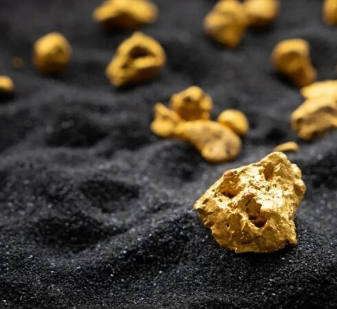 Lượng vàng con người khai thác chỉ chiếm một phần nhỏ so với số vàng ở lõi Trái Đất. Ảnh: Phawatt