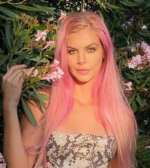 Kat Torres sinh năm 1992, là cựu người mẫu Brazil sống ở Mỹ. Ảnh: Instagram