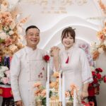 Vợ chồng Hằng Giang trong lễ ăn hỏi tại nhà riêng ở TP Đà Nẵng, ngày 9/7. Ảnh: Nhân vật cung cấp