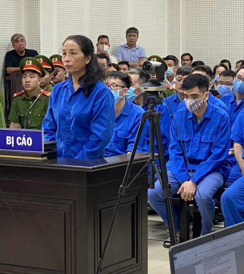 Cựu giám đốc Sở Giáo dục và Đào tạo Quảng Ninh Vũ Liên Oanh tại phiên tòa sáng 10/10. Ảnh: Lê Tân