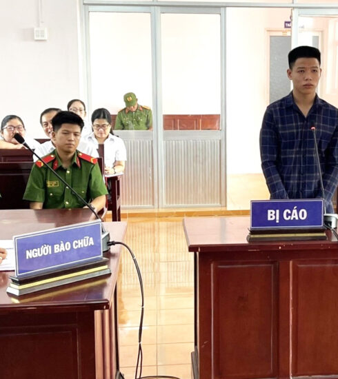 Huỳnh Nhật Linh tại tòa hôm nay. Ảnh: An An