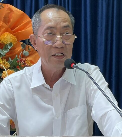 TS Võ Văn Hải trình bày đề án nghiên cứu tại hội nghị, sáng 30/6. Ảnh: Hà An