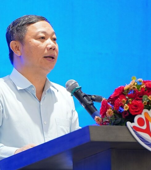 Phó chủ tịch UBND TP HCM Dương Anh Đức phát biểu tại ISSF. Ảnh: BTC