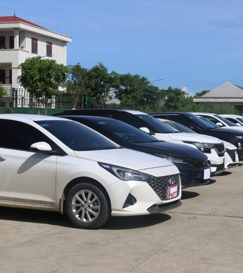 Một số ôtô mà Hằng cầm cố được cảnh sát tịch thu. Ảnh: Hòa Vang