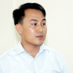 Ông Dương Anh Dũng tại một cuộc họp khi đang đương chức Chủ tịch xã Lưu Vĩnh Sơn hồi tháng 6/2022. Ảnh: Lưu Thành