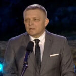 Thủ tướng Fico phát biểu tại sự kiện ở ngoại ô Bratislava tối 5/7. Ảnh: TVOTV