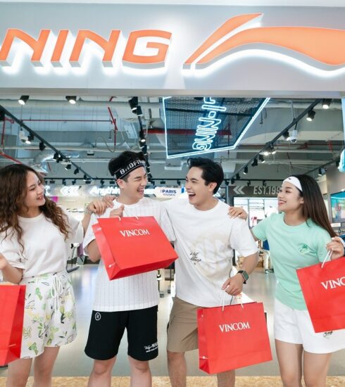 Các thương hiệu thời trang nổi tiếng như Zara, H&M, Adidas, Anta... góp mặt với hàng loạt ưu đãi lên đến 50%. Ảnh: Vincom
