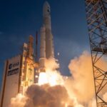 Tên lửa Ariane 5 phóng từ vùng Guiana thuộc Pháp chỉ cách xích đạo 500 km. Ảnh: ESA