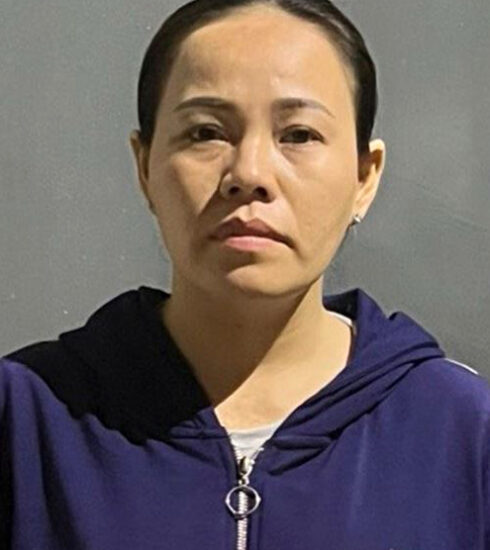 Nguyễn Thị Hồng Bích tại cơ quan điều tra. Ảnh: Công an cung cấp